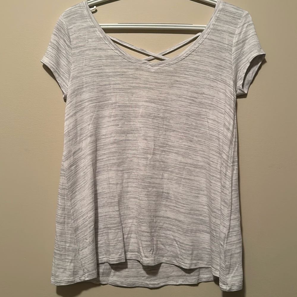 So Women’s XS criss cross top